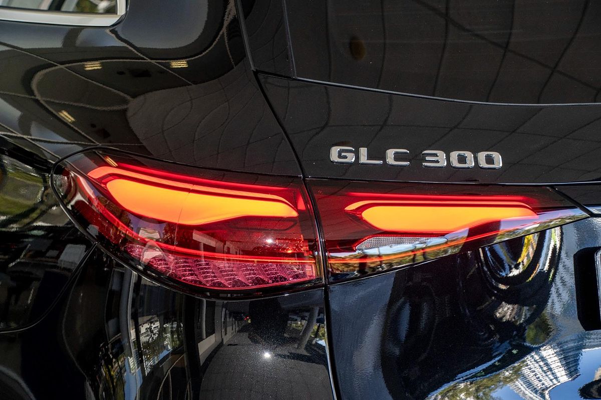 X254 803MY GLC300 WAG 9G 9sp 2 0T/17kW