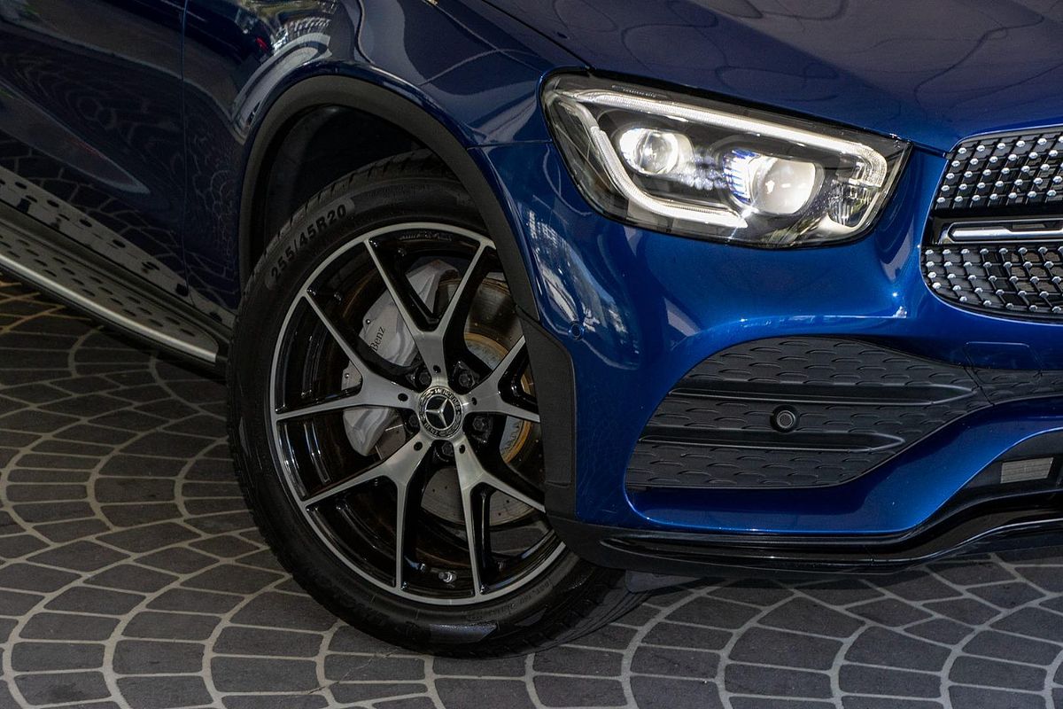 C253 800MY GLC300 CPE 5dr 9G 9 sp 2.0T