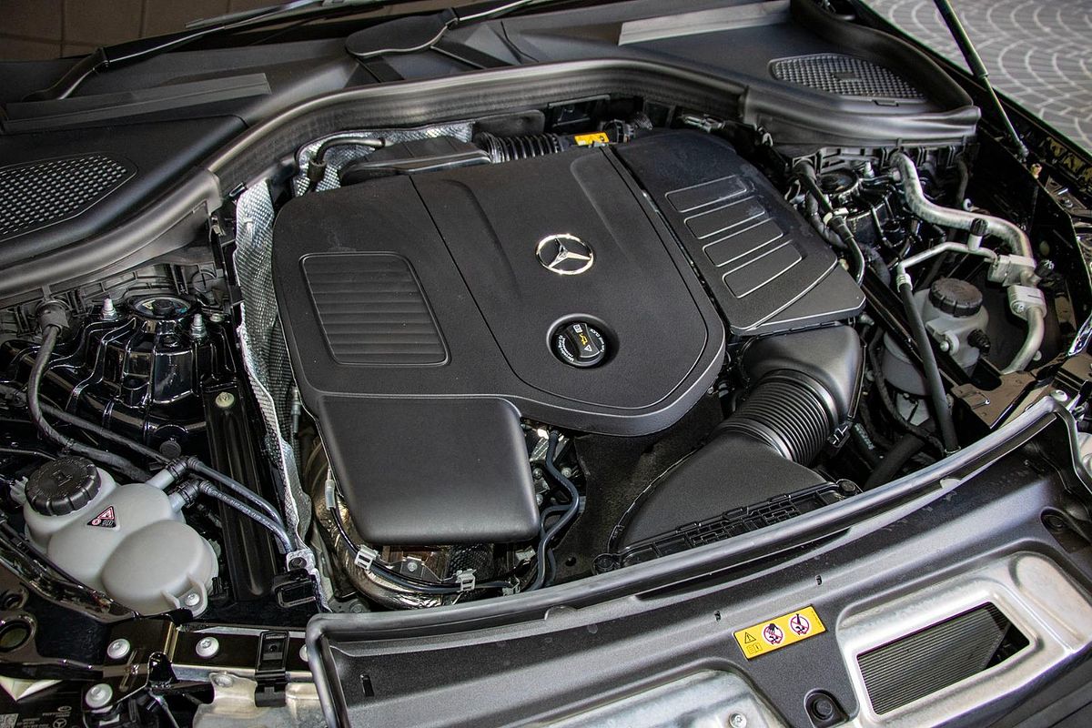 X254 803MY GLC300 WAG 9G 9sp 2 0T/17kW