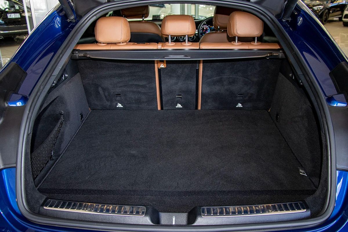 C253 800MY GLC300 CPE 5dr 9G 9 sp 2.0T