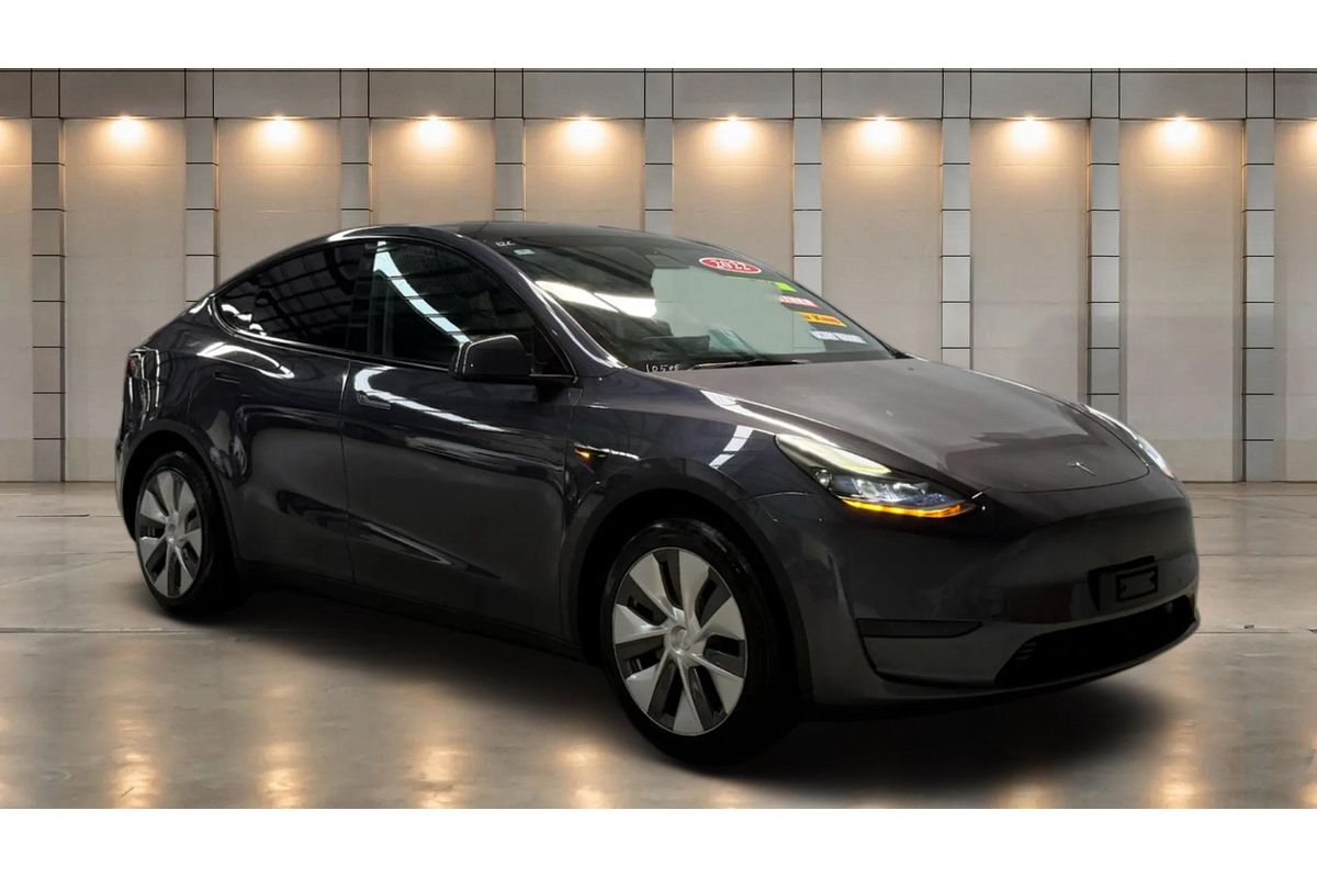 2022 Tesla Model Y Rear-Wheel Drive