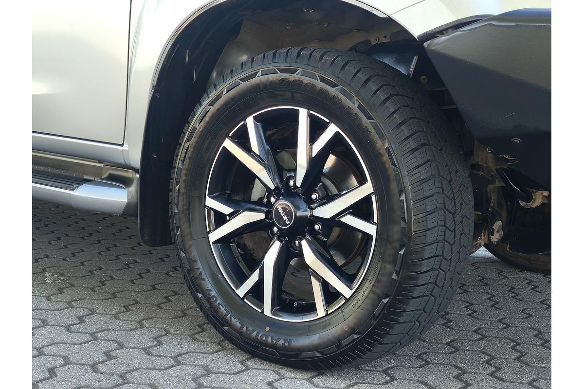 2019 Isuzu MU-X LS-T