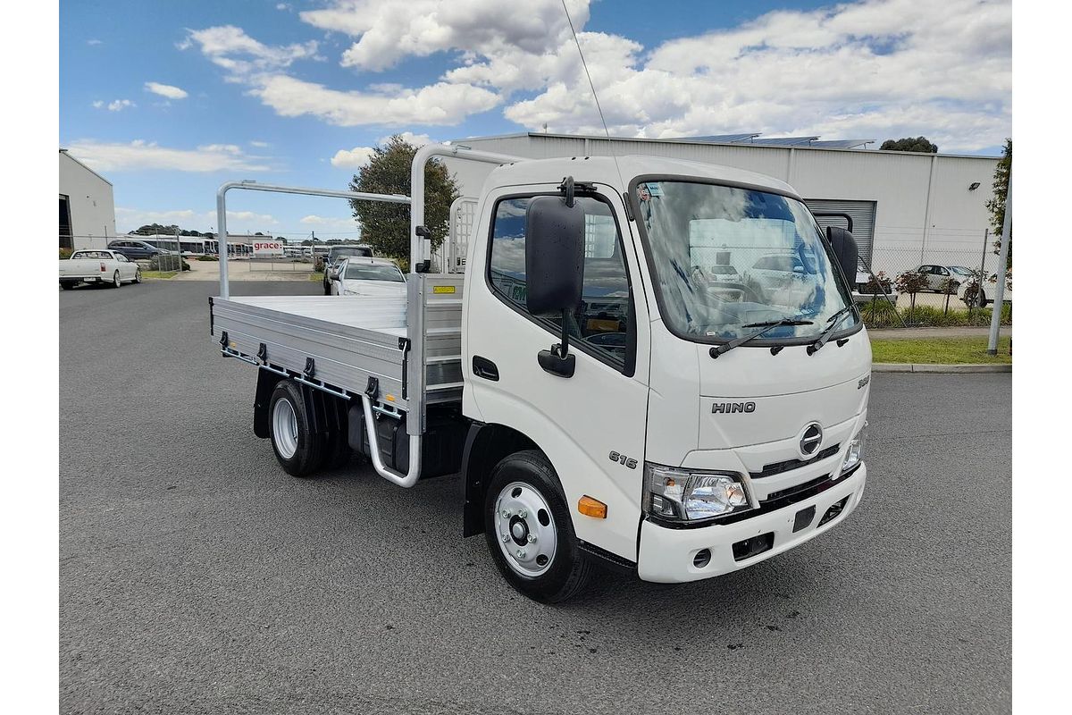 2025 Hino 616 - 300 Series