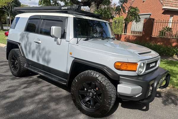 2013 Toyota FJ Cruiser GSJ15R