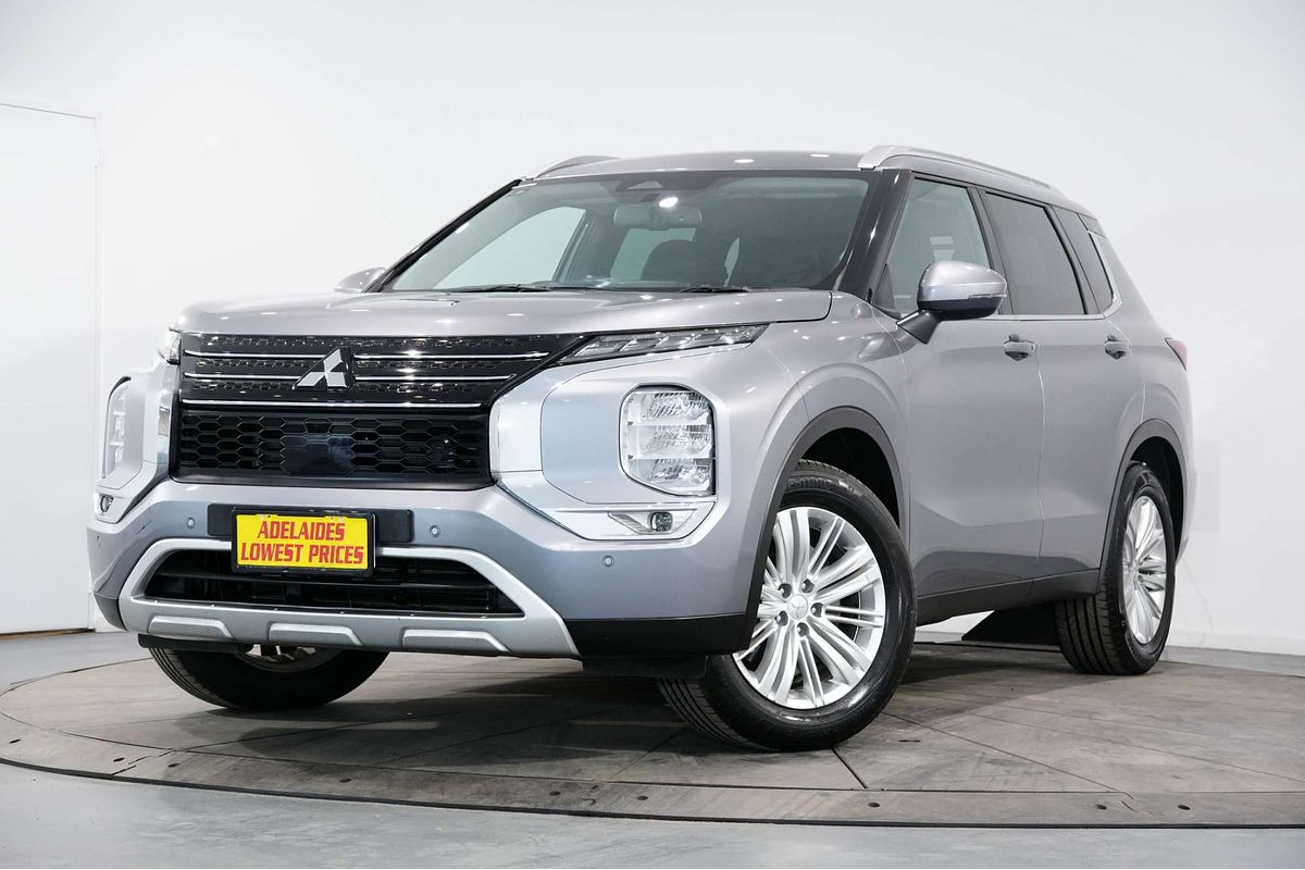 2022 Mitsubishi Outlander LS ZM