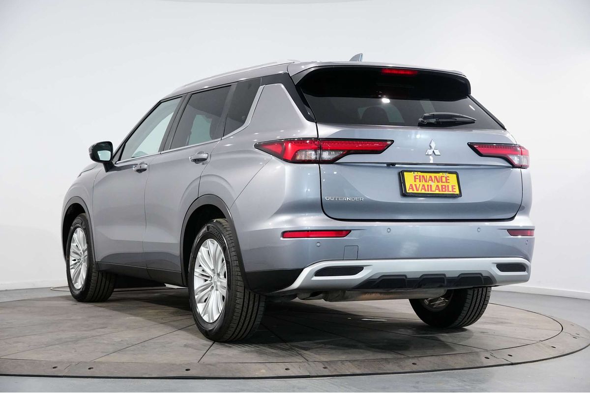 2022 Mitsubishi Outlander LS ZM