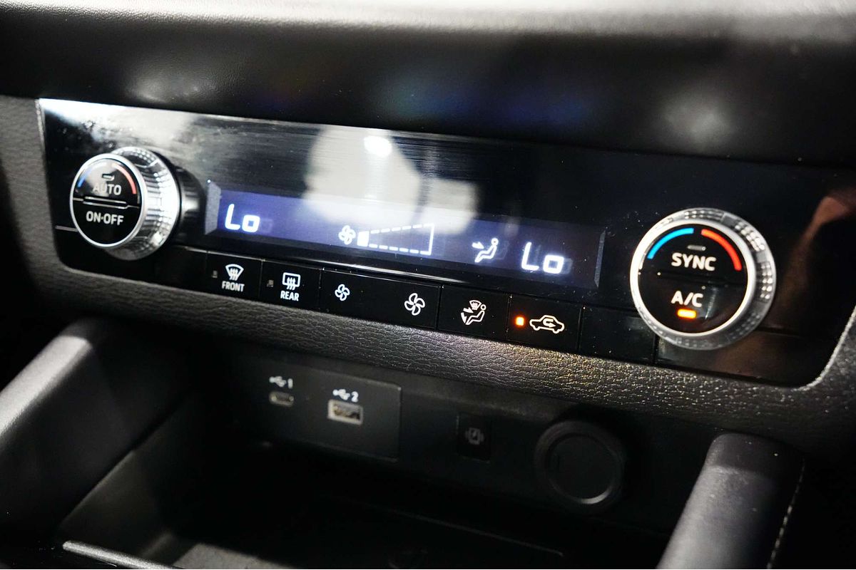 2022 Mitsubishi Outlander LS ZM