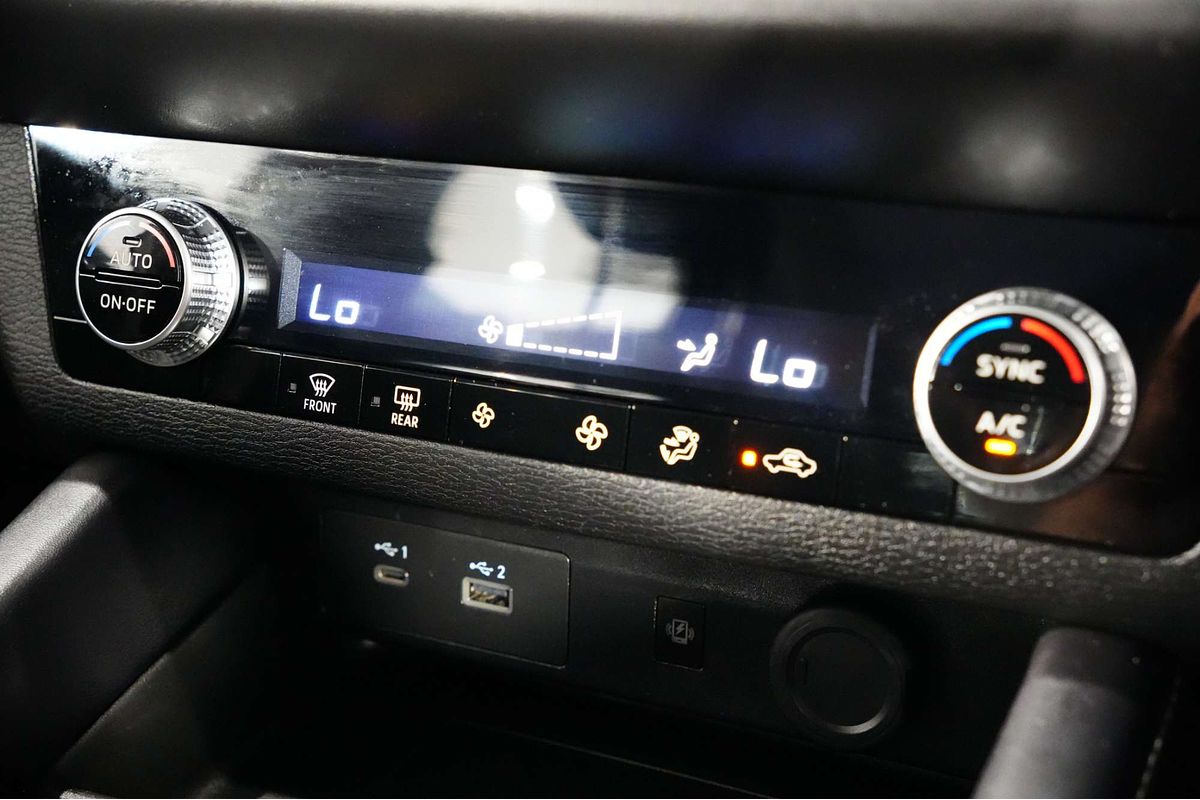 2022 Mitsubishi Outlander LS ZM