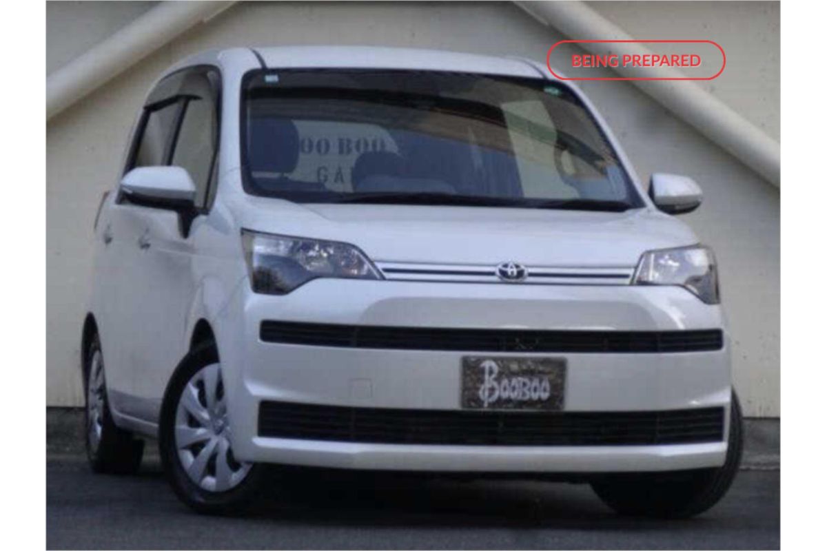 2016 Toyota Spade F Welcab B-Type