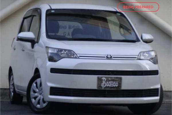 2016 Toyota Spade F Welcab B-Type