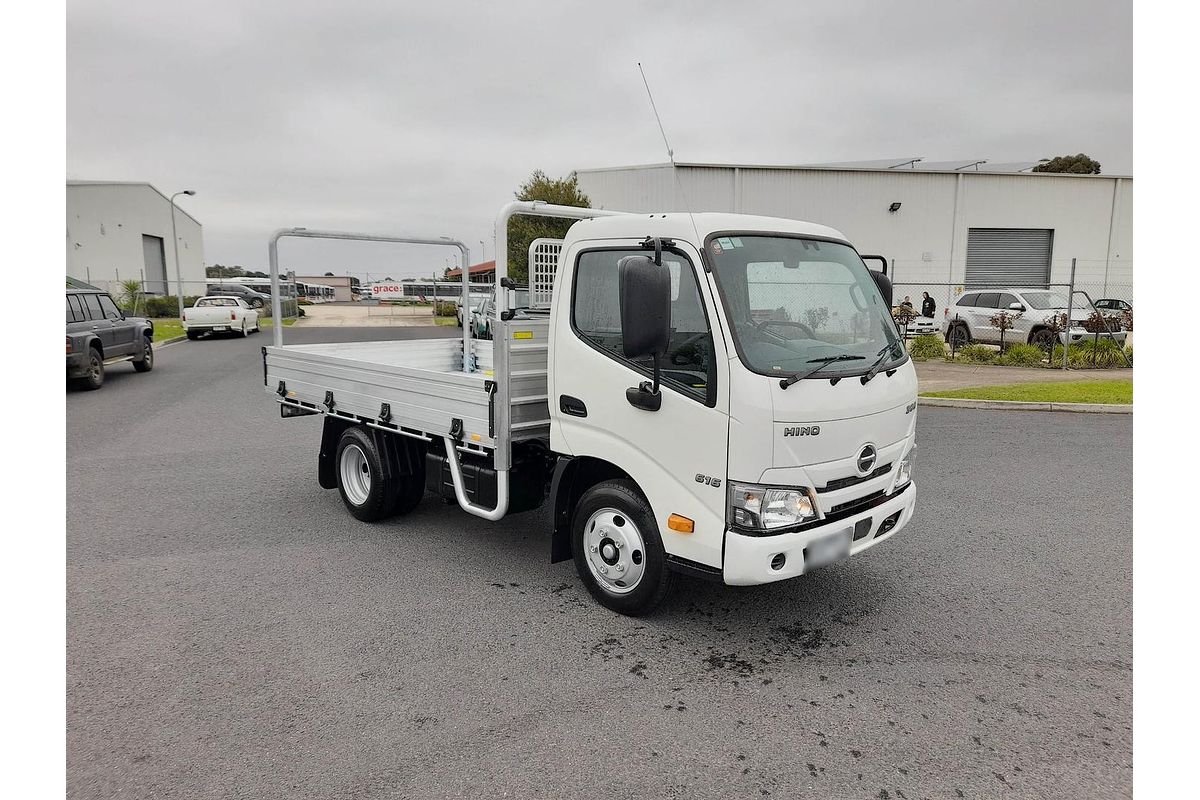 2025 Hino 616 - 300 Series