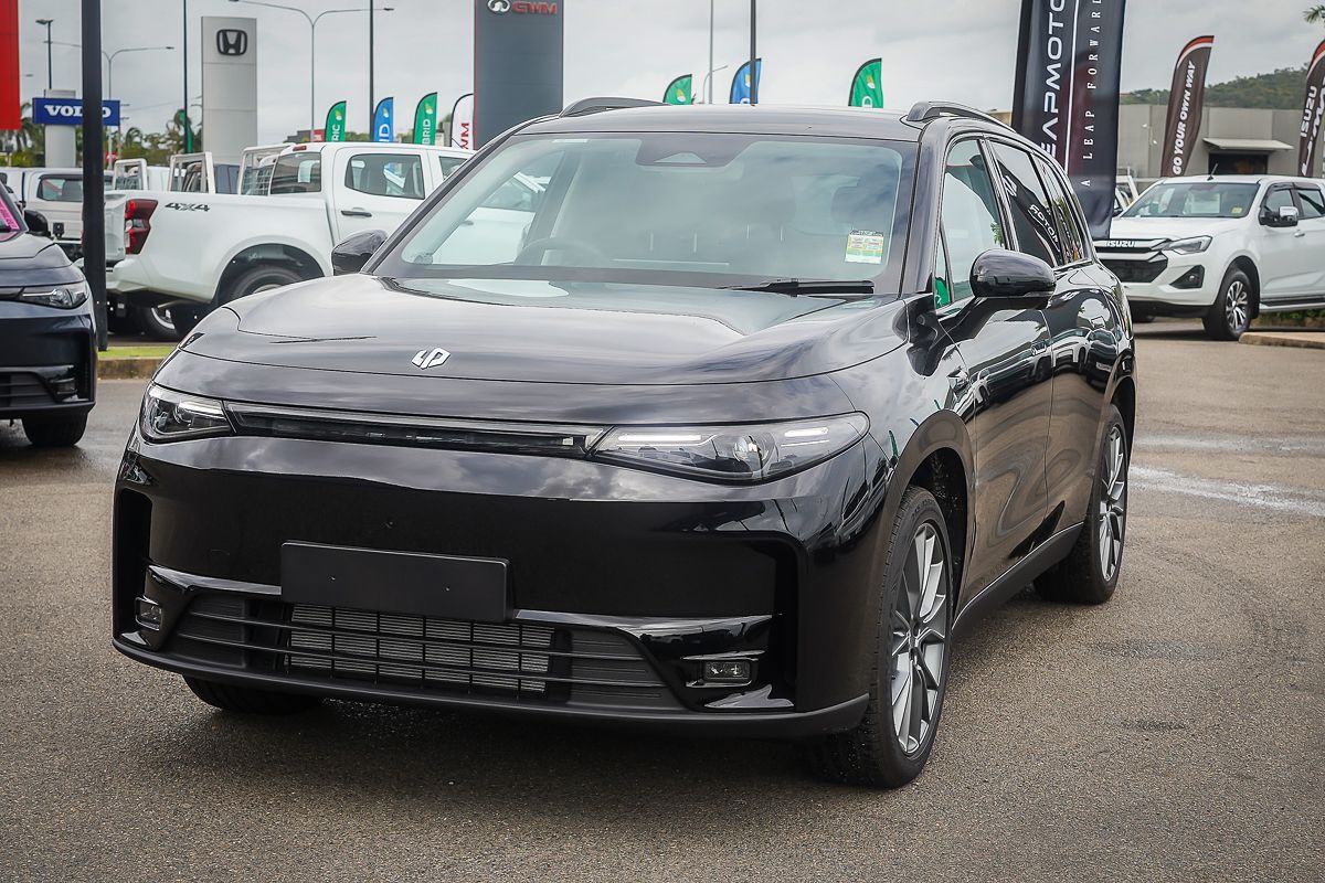 2025 Leapmotor C10 REEV Ultra Hybrid Design B11