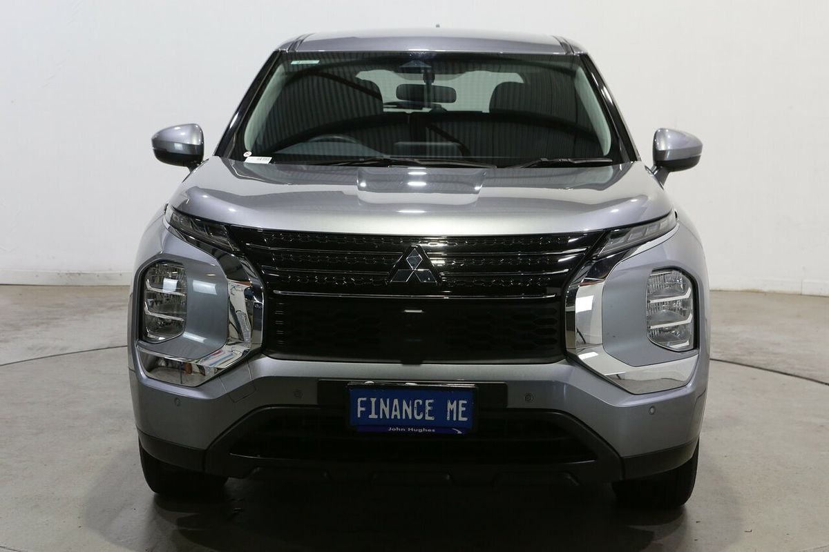 2023 Mitsubishi Outlander ES ZM