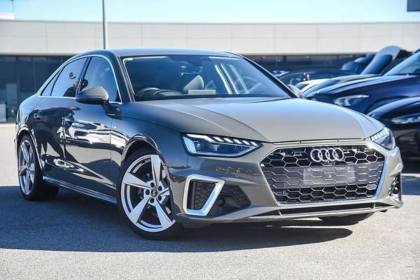 2023 Audi A4 35 TFSI S line B9