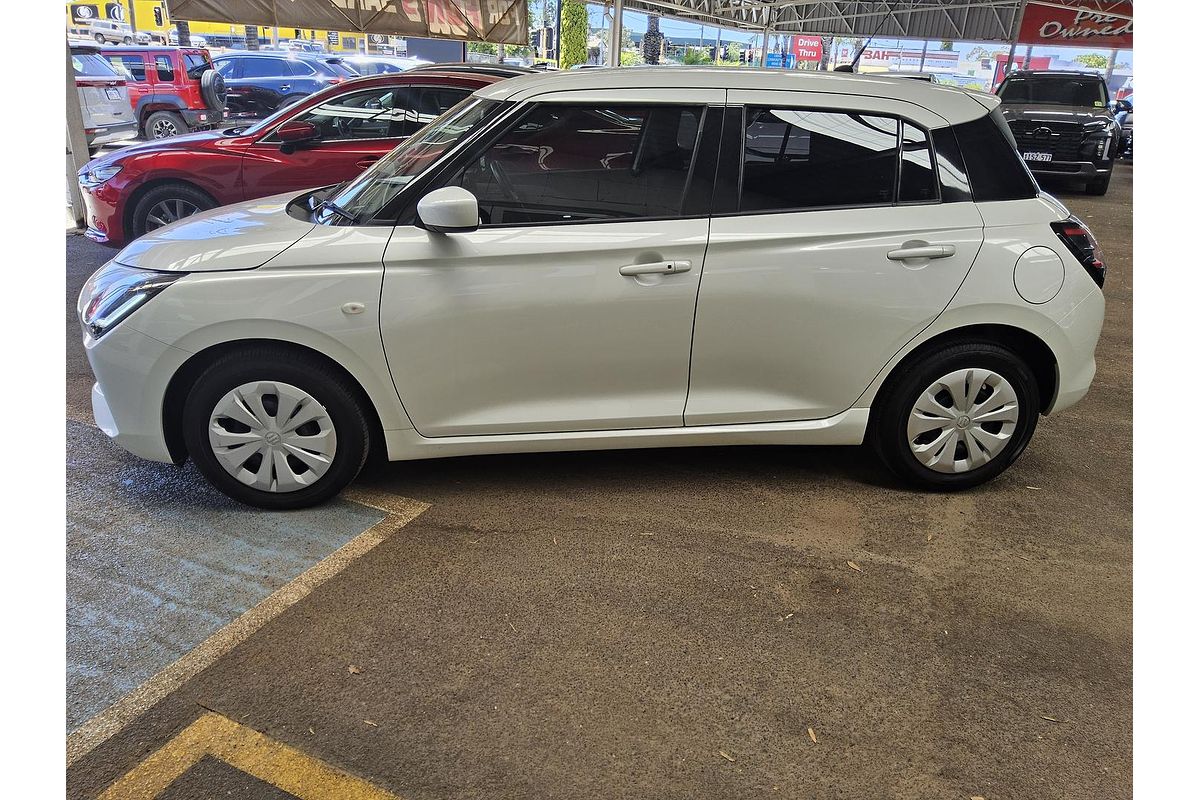 2024 Suzuki Swift Hybrid UZ