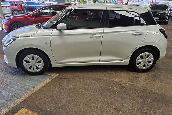 2024 Suzuki Swift Hybrid UZ