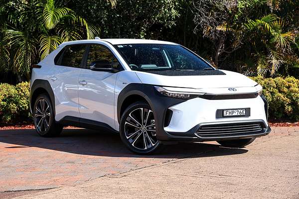 2024 Toyota bZ4X XEAM10R