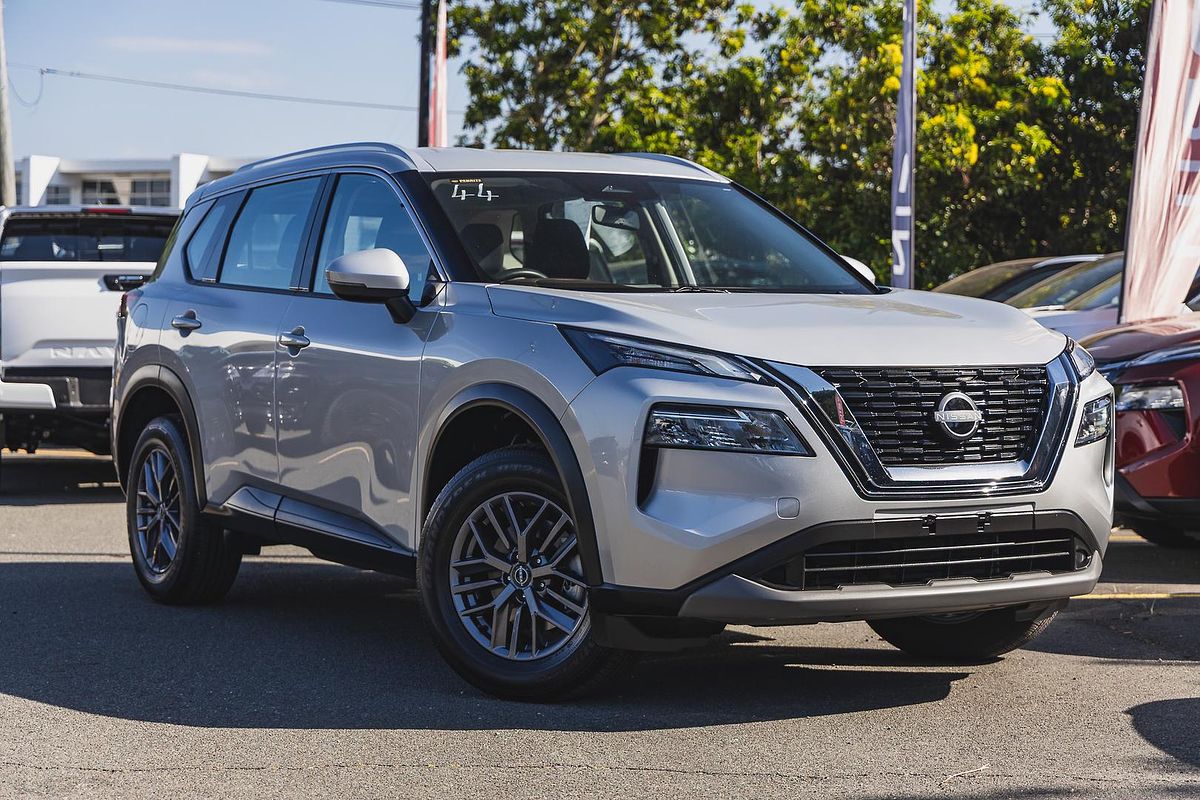 2025 Nissan X-TRAIL ST T33