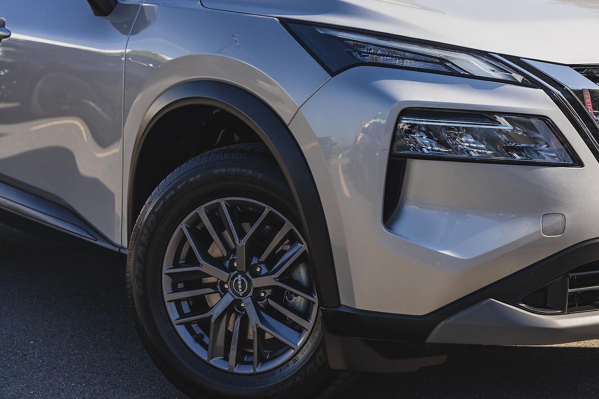 2025 Nissan X-TRAIL ST T33