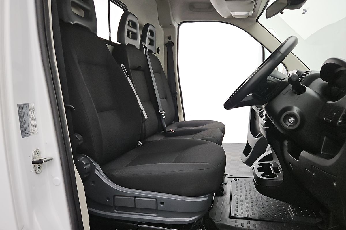 2025 Fiat Ducato Series 9 LWB Mid Roof