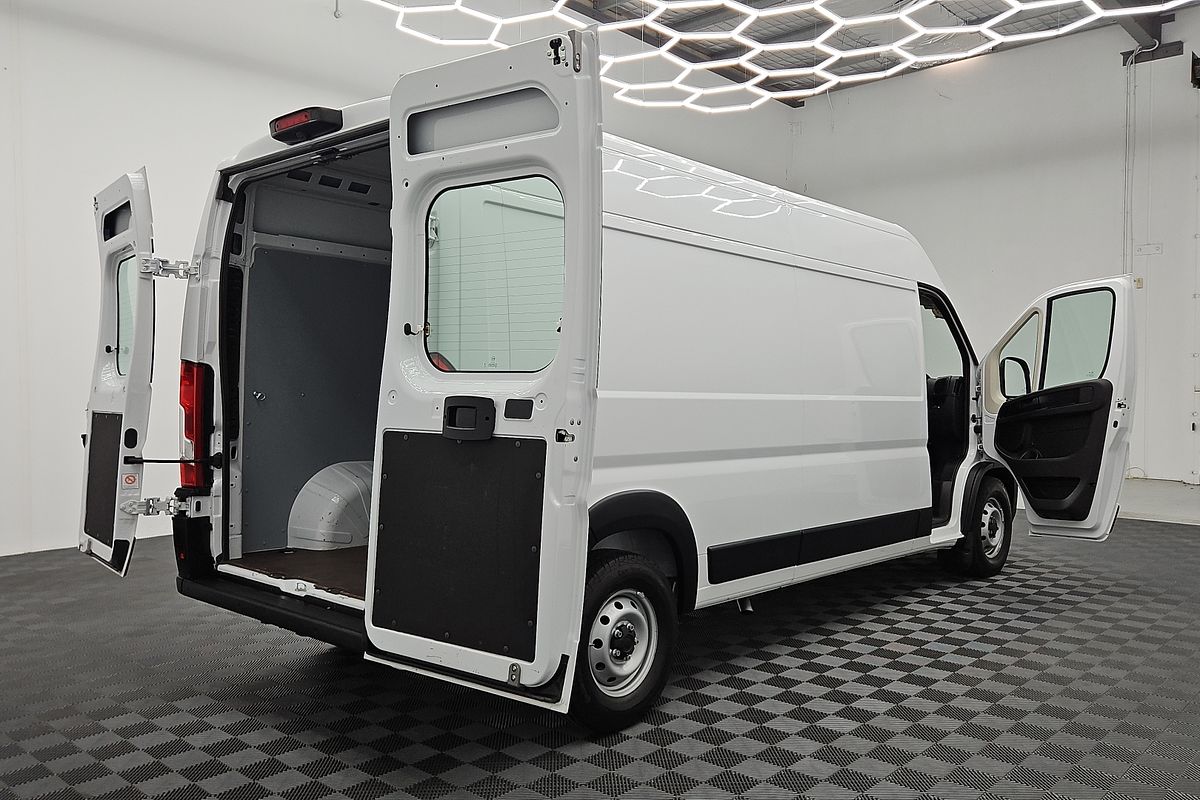 2025 Fiat Ducato Series 9 LWB Mid Roof