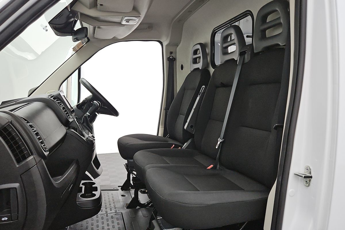 2025 Fiat Ducato Series 9 LWB Mid Roof