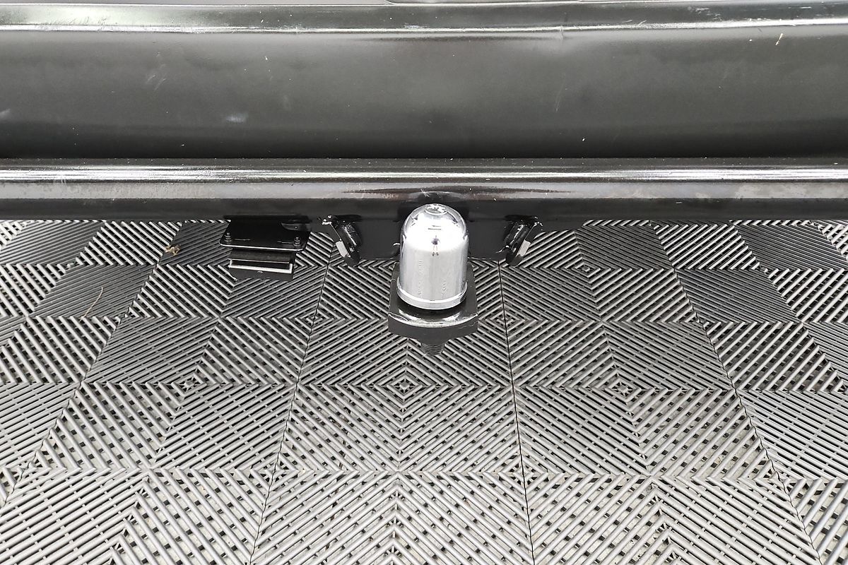 2014 Toyota Hiace Commuter KDH223R ELWB High Roof