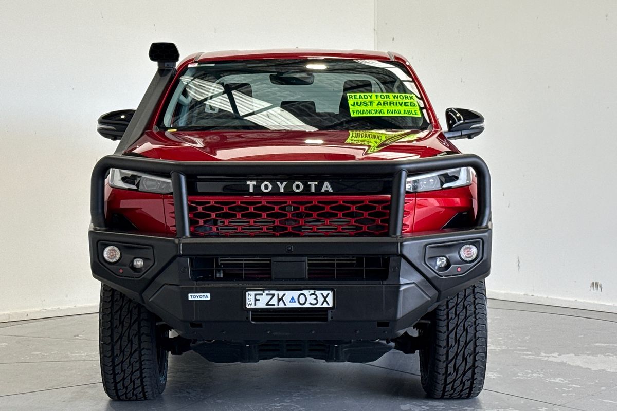 2025 Toyota Hilux SR5 48V GUN227R 4X4