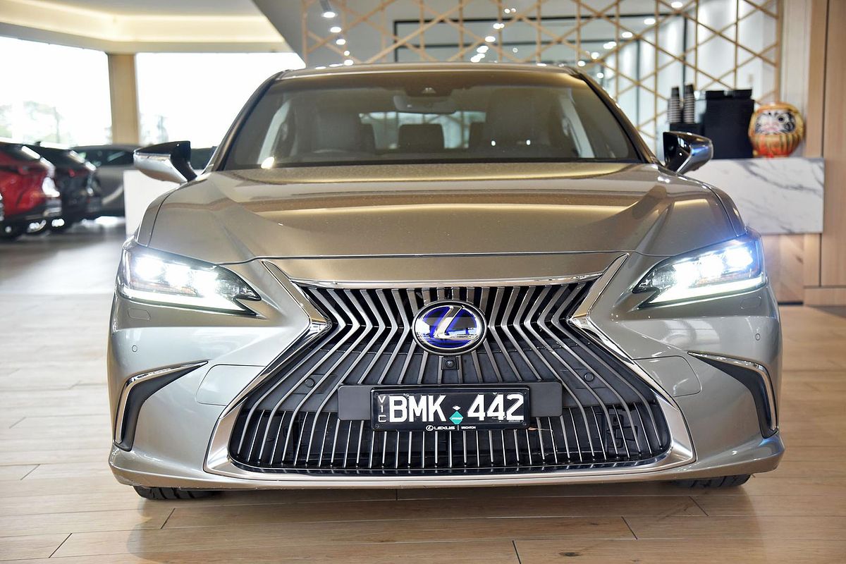 2021 Lexus ES ES300h Sports Luxury AXZH10R