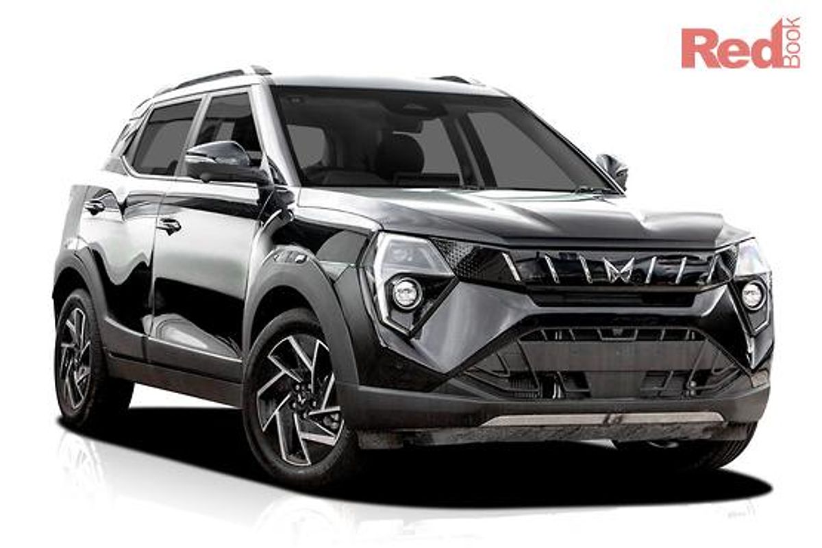 2026 Mahindra XUV3XO AX5L