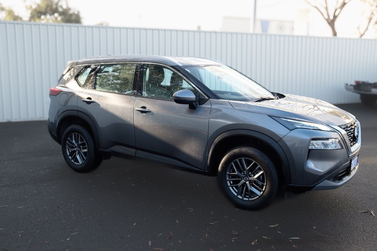2024 Nissan X-TRAIL ST T33