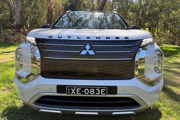 2024 Mitsubishi Outlander Exceed Tourer ZM thumb-2