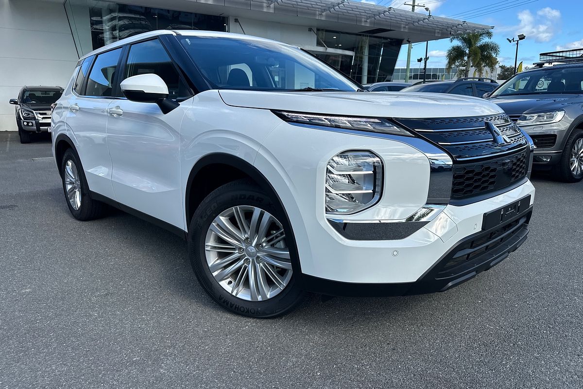 2023 Mitsubishi Outlander ES ZM