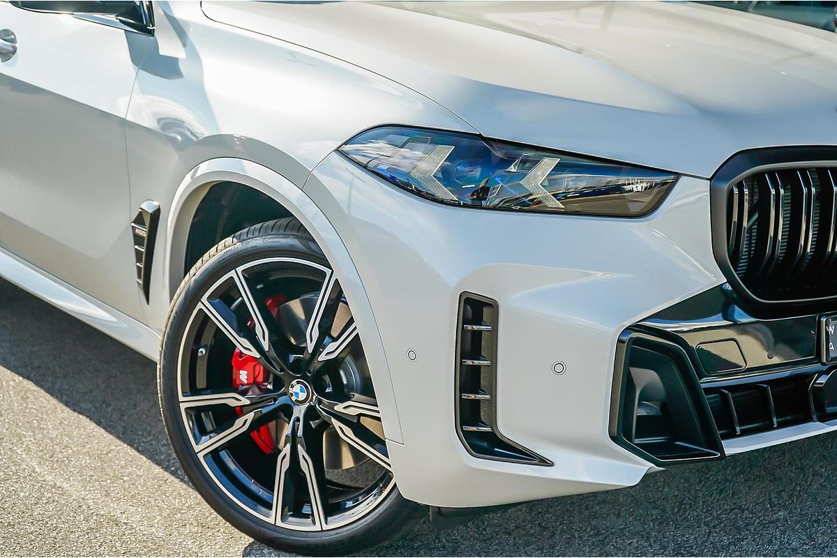 2025 BMW X5 M60i G05 LCI