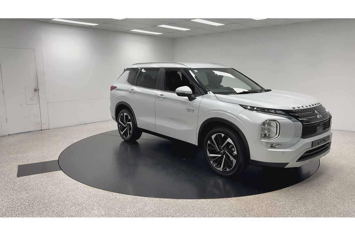 2024 Mitsubishi Outlander PHEV Aspire ZM