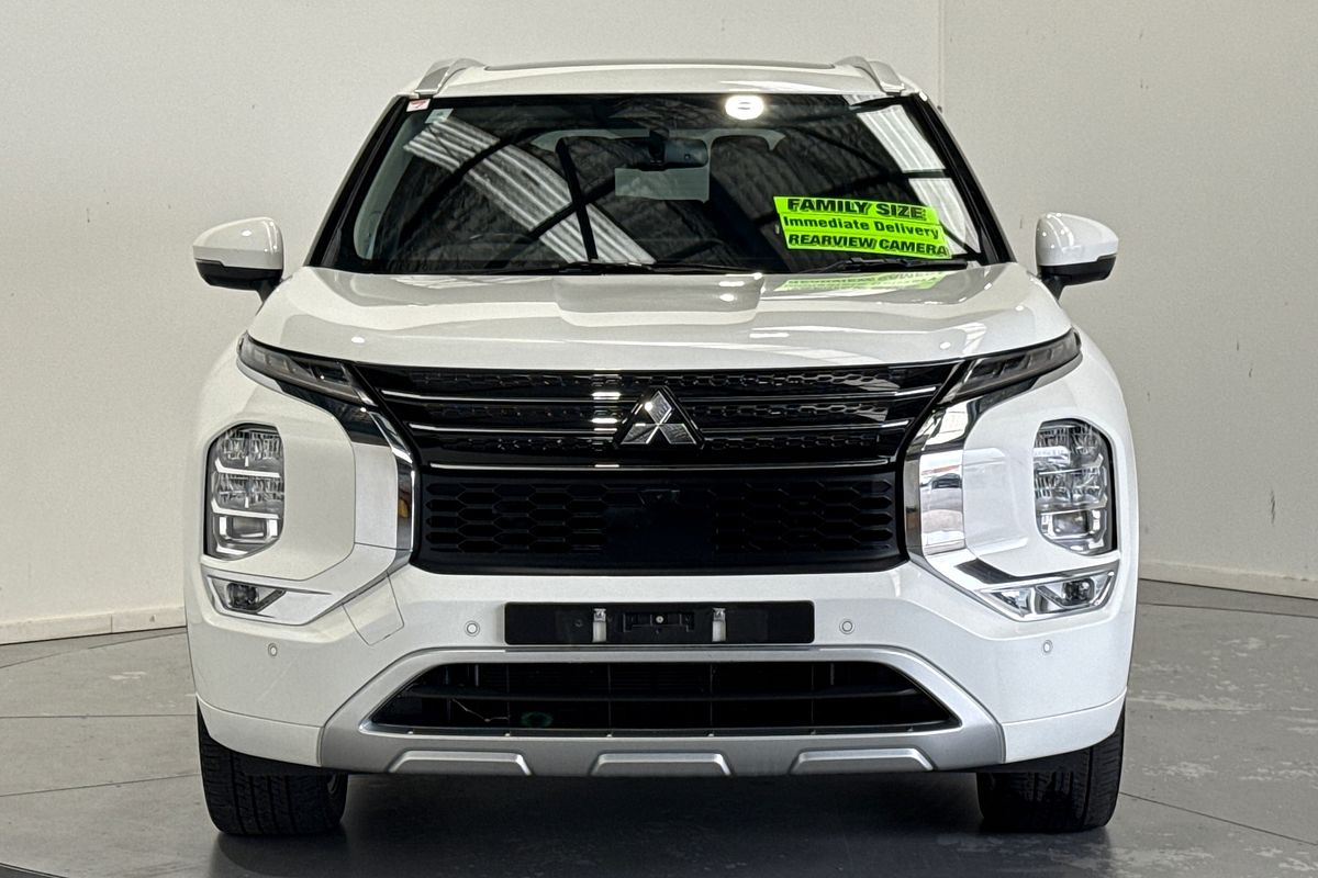 2024 Mitsubishi Outlander PHEV Exceed ZM