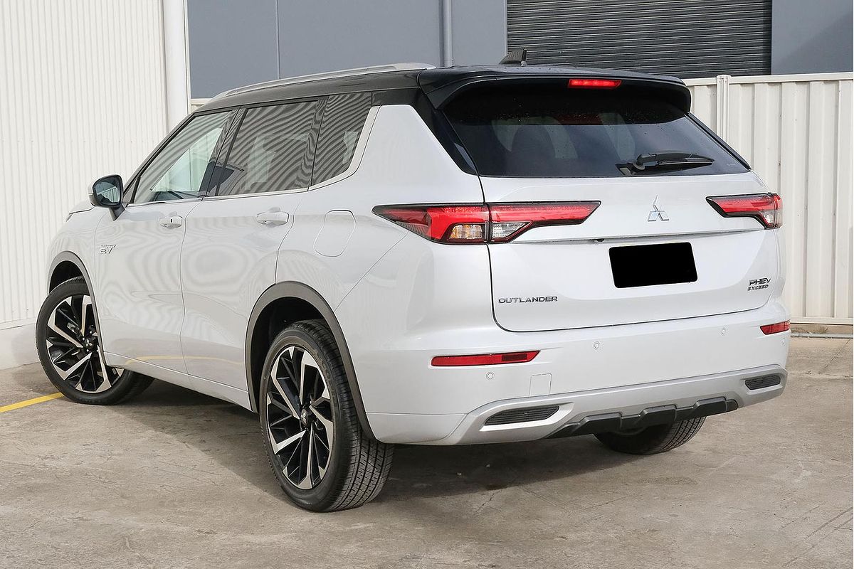 2025 Mitsubishi Outlander PHEV Exceed Tourer ZM