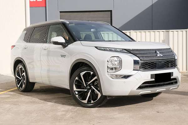 2025 Mitsubishi Outlander PHEV Exceed Tourer ZM