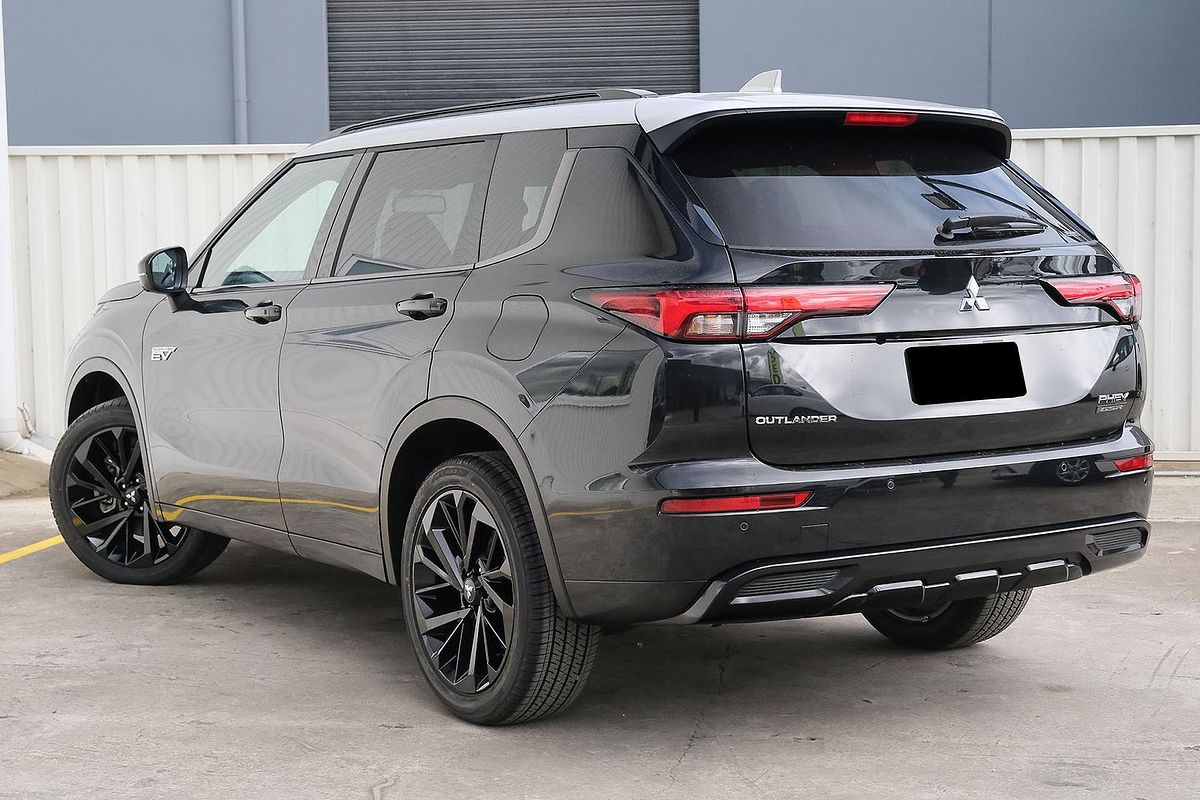 2025 Mitsubishi Outlander PHEV GSR ZM