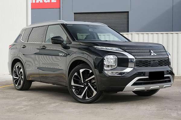 2025 Mitsubishi Outlander PHEV Exceed Tourer ZM