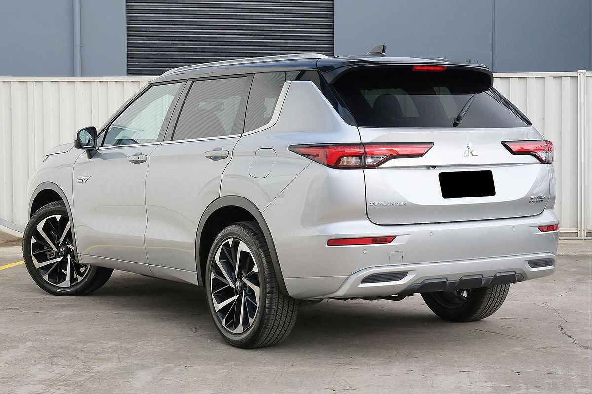 2025 Mitsubishi Outlander PHEV Exceed Tourer ZM