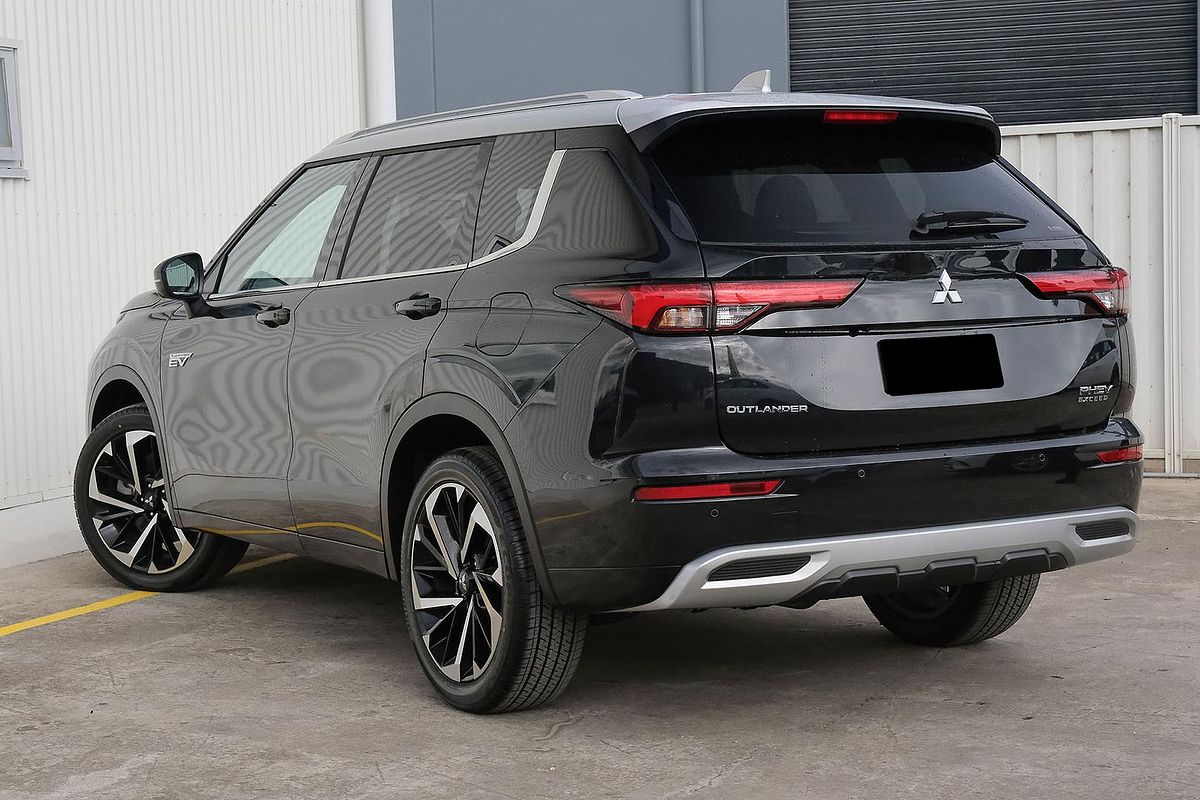 2025 Mitsubishi Outlander PHEV Exceed Tourer ZM
