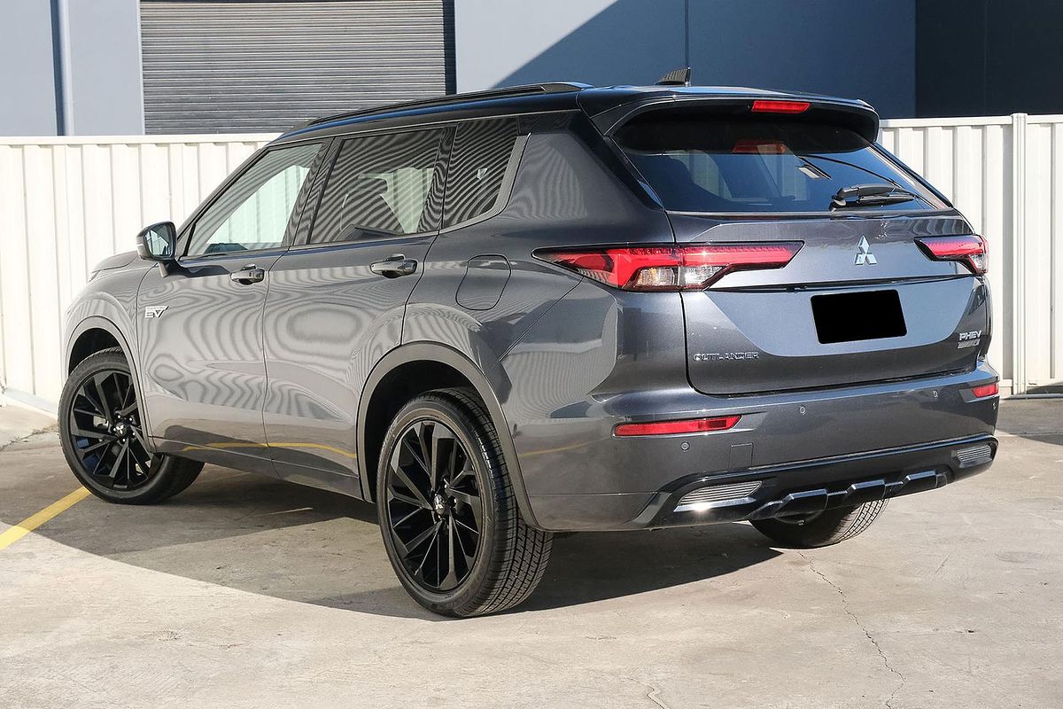 2025 Mitsubishi Outlander PHEV GSR ZM