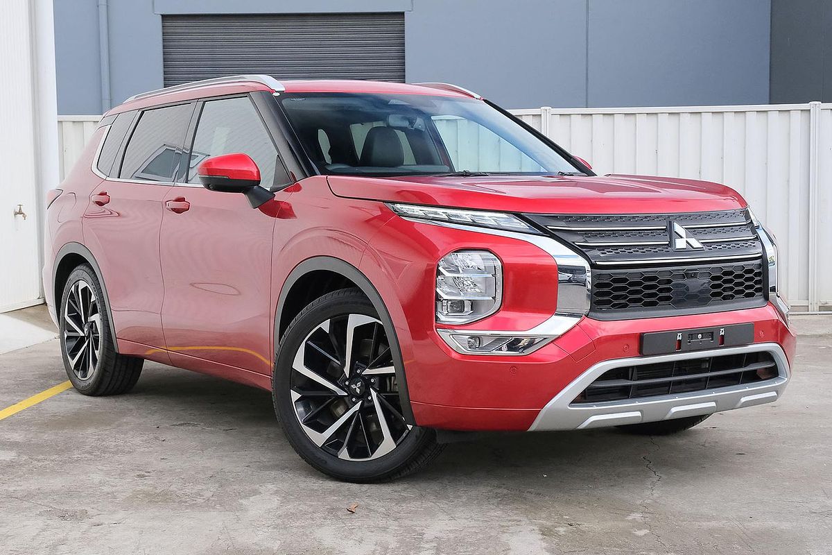 2023 Mitsubishi Outlander Exceed ZM