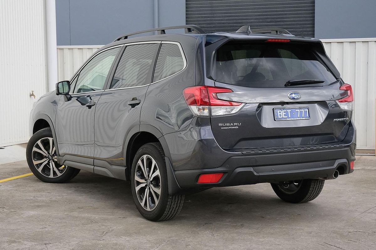 2024 Subaru Forester 2.5i Premium S5