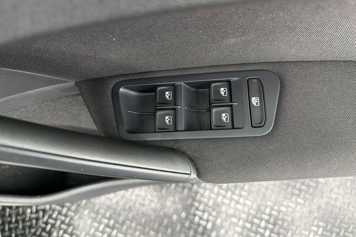 2016 Volkswagen Golf 92TSI Trendline 7