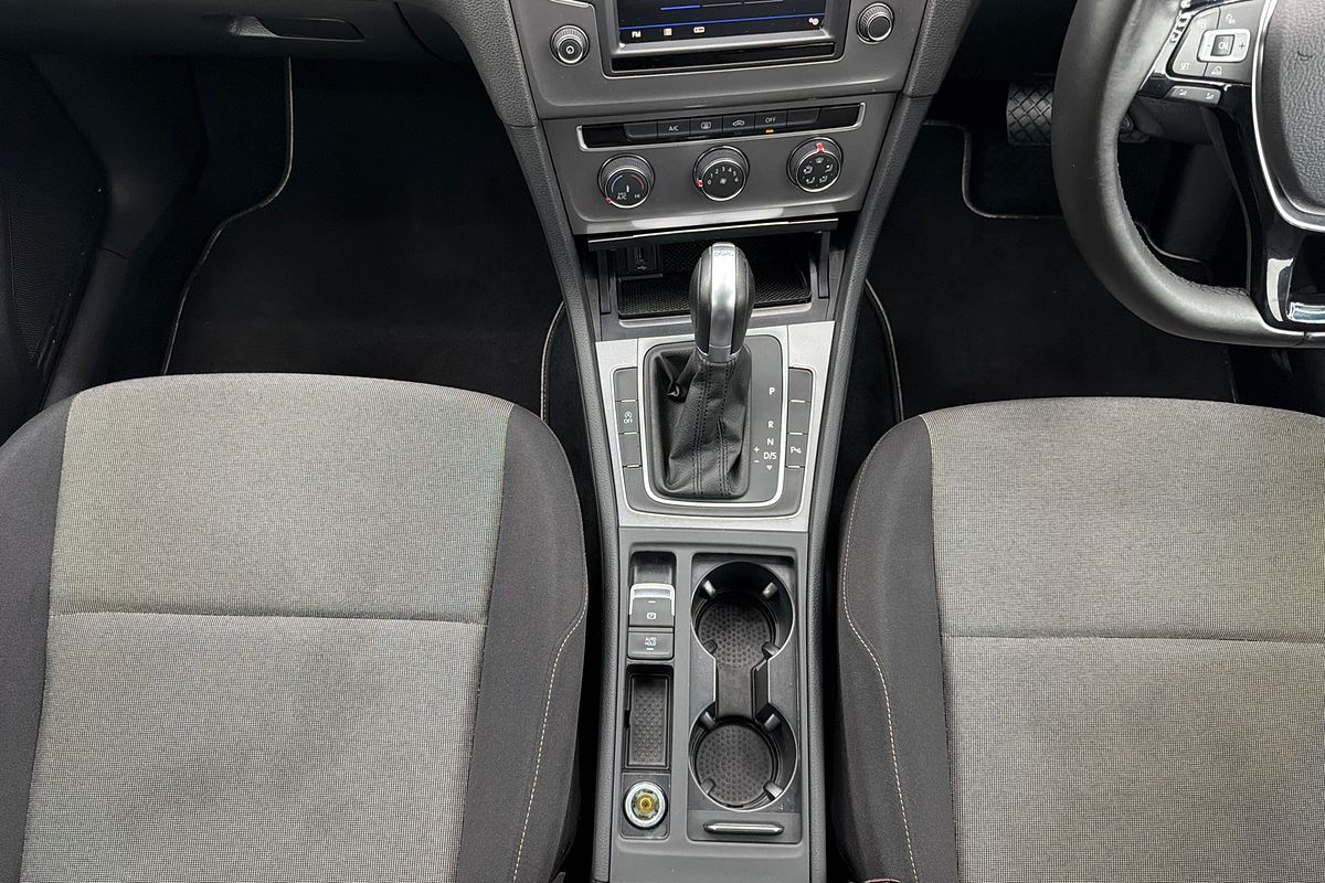 2016 Volkswagen Golf 92TSI Trendline 7