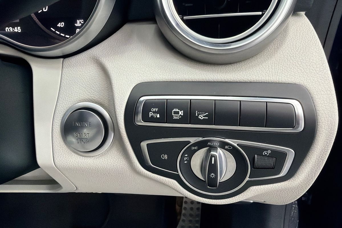 2017 Mercedes-Benz C-Class C200 C205