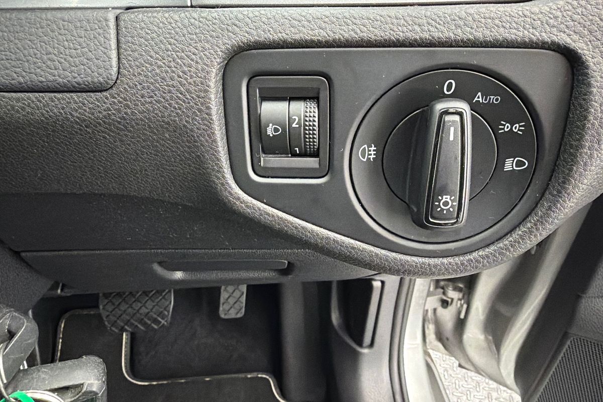 2016 Volkswagen Golf 92TSI Trendline 7