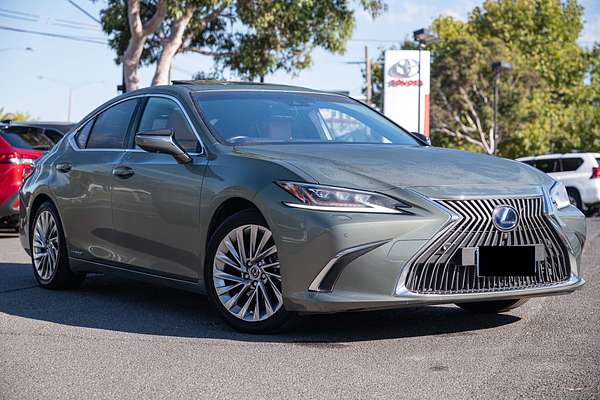2018 Lexus ES ES300h Sports Luxury AXZH10R